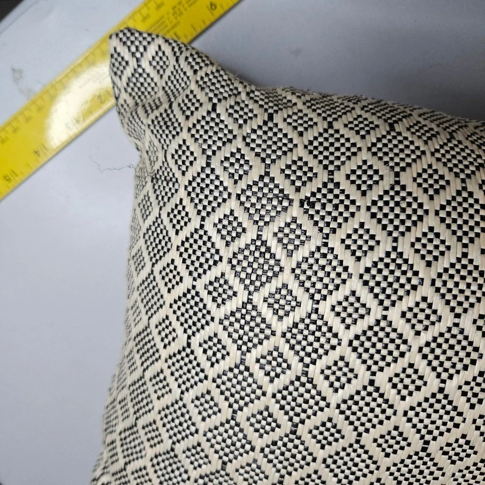 West Elm Set of 2 Lumbar Pillows Black Cream Woven Diamond Geometric 12x20